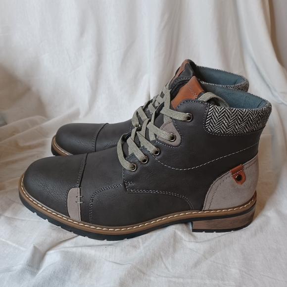 Vance Co. Manzo Ankle Boot - Picture 2 of 6